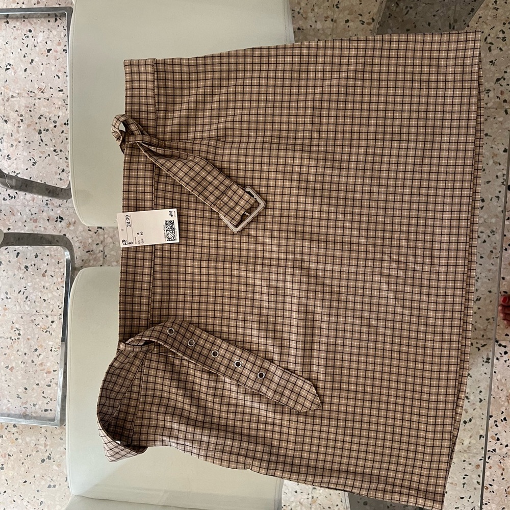 Skirt new size 18